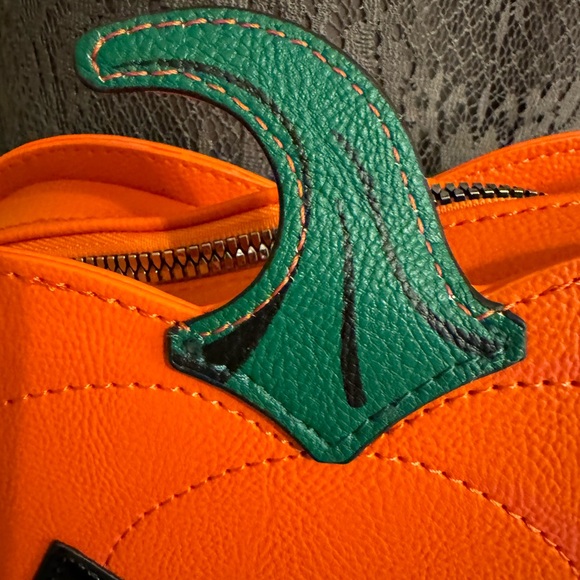 🎃 NWT Betsey Johnson Kitsch Orange Pumpkin Crossbody Bag/Purse Xoginger 🎃 - Picture 3 of 12